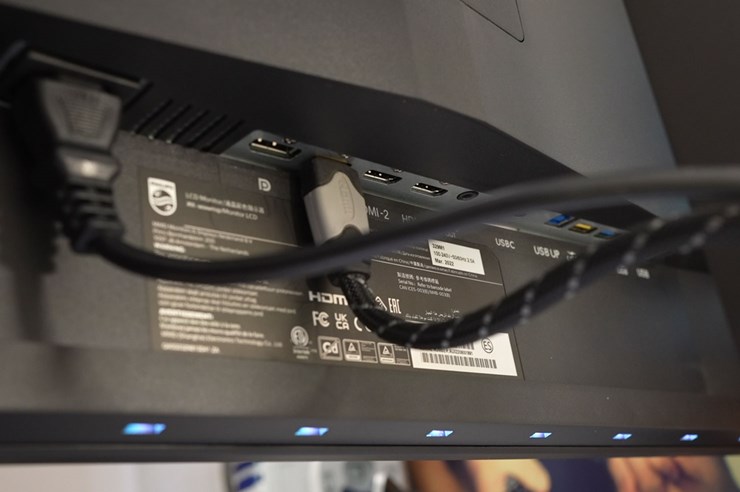 philips-329m1rv-recenzija5.jpg